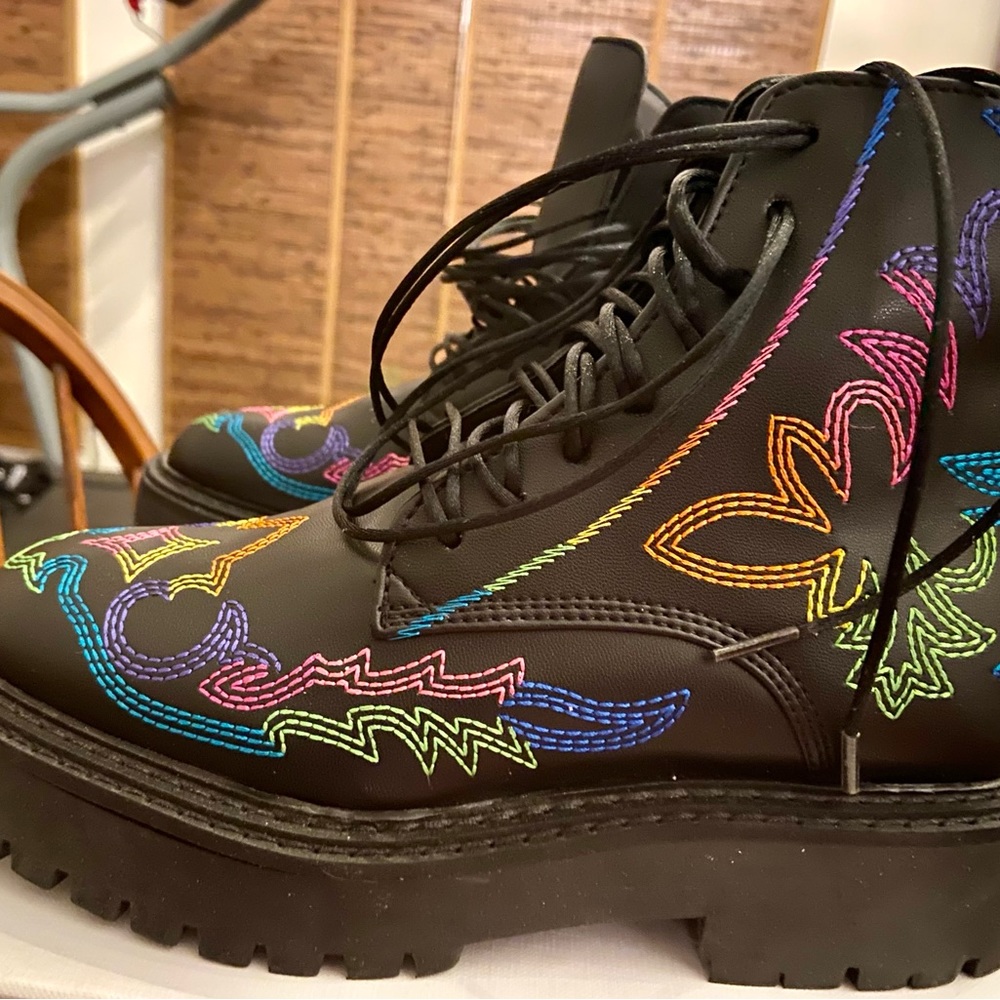 NWT Jessie Western x Dawni Sz 35/5 Black Embroidered Lace-up Ankle Boots